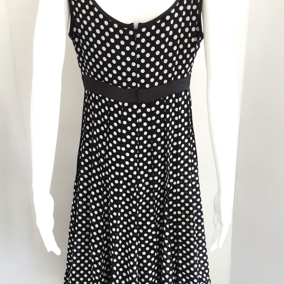 NWOT SANDRA DARREN BLACK WHITE POKE-A-DOT EMPIRE WAIST RUFFLED HEM DRESS SZ 8 - Picture 8 of 12
